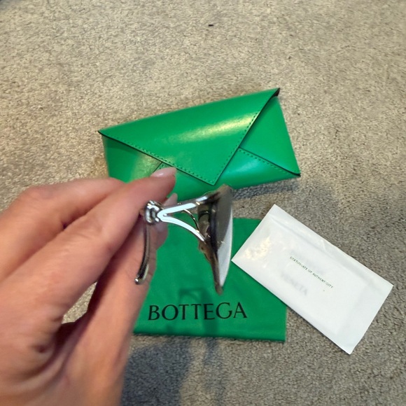 Bottega Veneta Silver Cat Eye Sunglasses main image 4